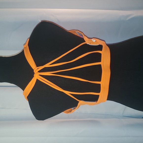 Neon orange exercise bra - Picture 3 of 4